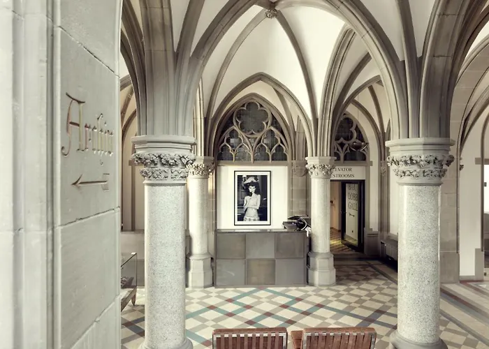 ホテル ザ クエスト ハイドアウェイ 4*