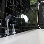 The Qvest Hideaway Hotell