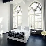 The Qvest Hideaway