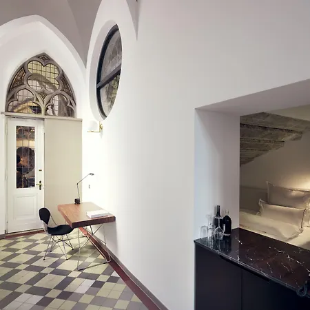 奎斯特隐居酒店