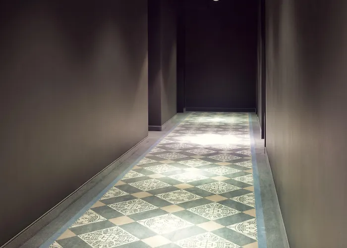 ザ クエスト ハイドアウェイ 4* ケルン