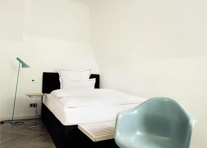 The Qvest Hideaway 4* Κολωνία