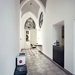 The Qvest Hideaway Otel