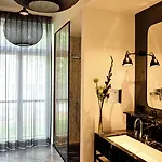 The Qvest Hideaway Otel 4*