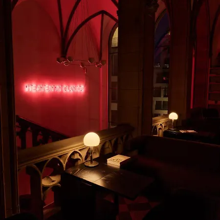 The Qvest Hideaway 4* קלן